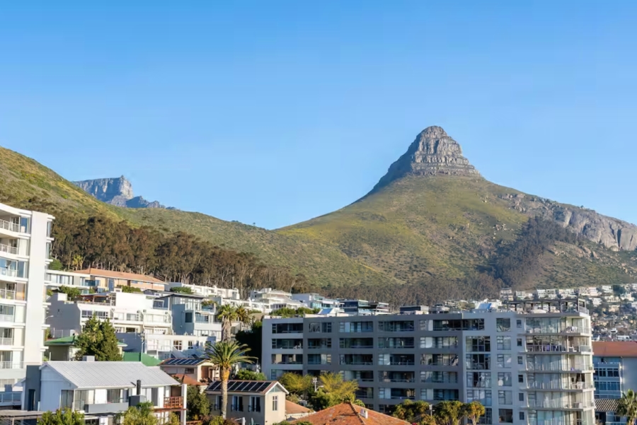2 Bedroom Property for Sale in Sea Point Western Cape